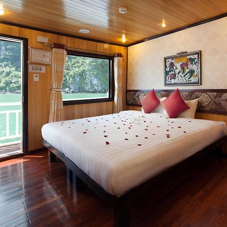 Hotel Halong Legacy Cruise Hạ Long Exterior foto