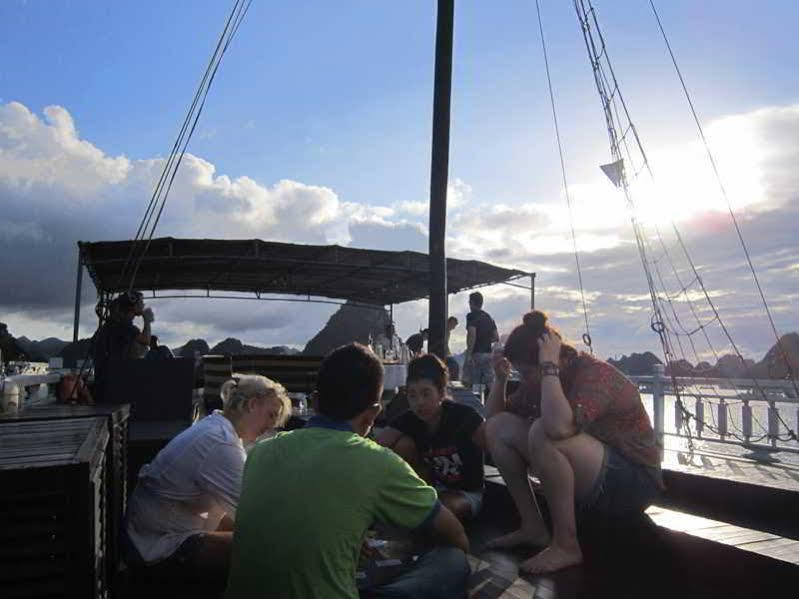 Hotel Halong Legacy Cruise Hạ Long Exterior foto